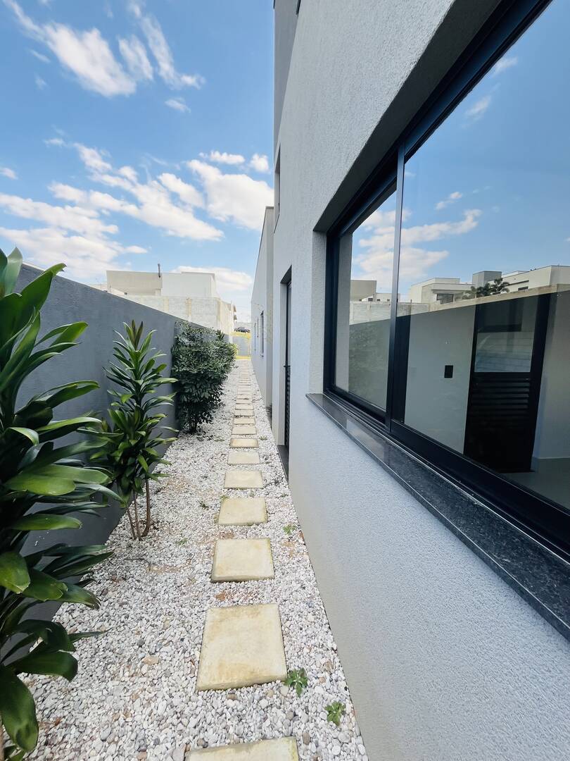 Casa à venda com 3 quartos, 218m² - Foto 42