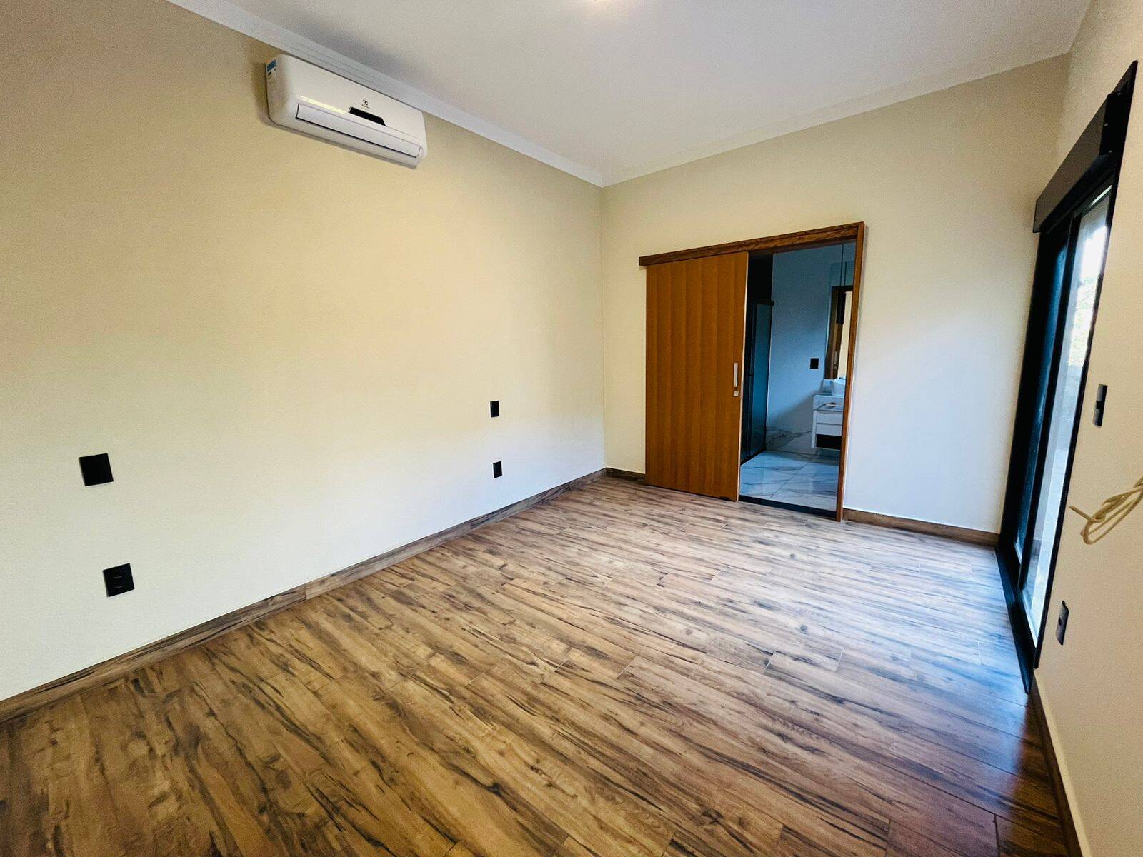 Casa à venda com 3 quartos, 200m² - Foto 23