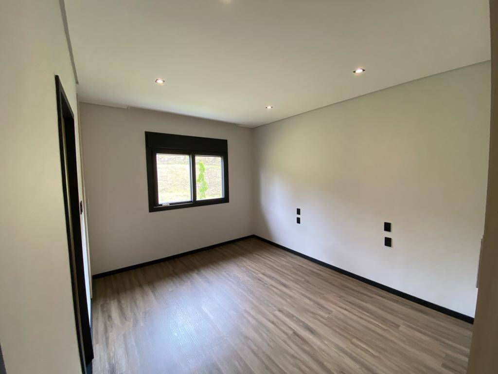 Casa à venda com 4 quartos, 350m² - Foto 20