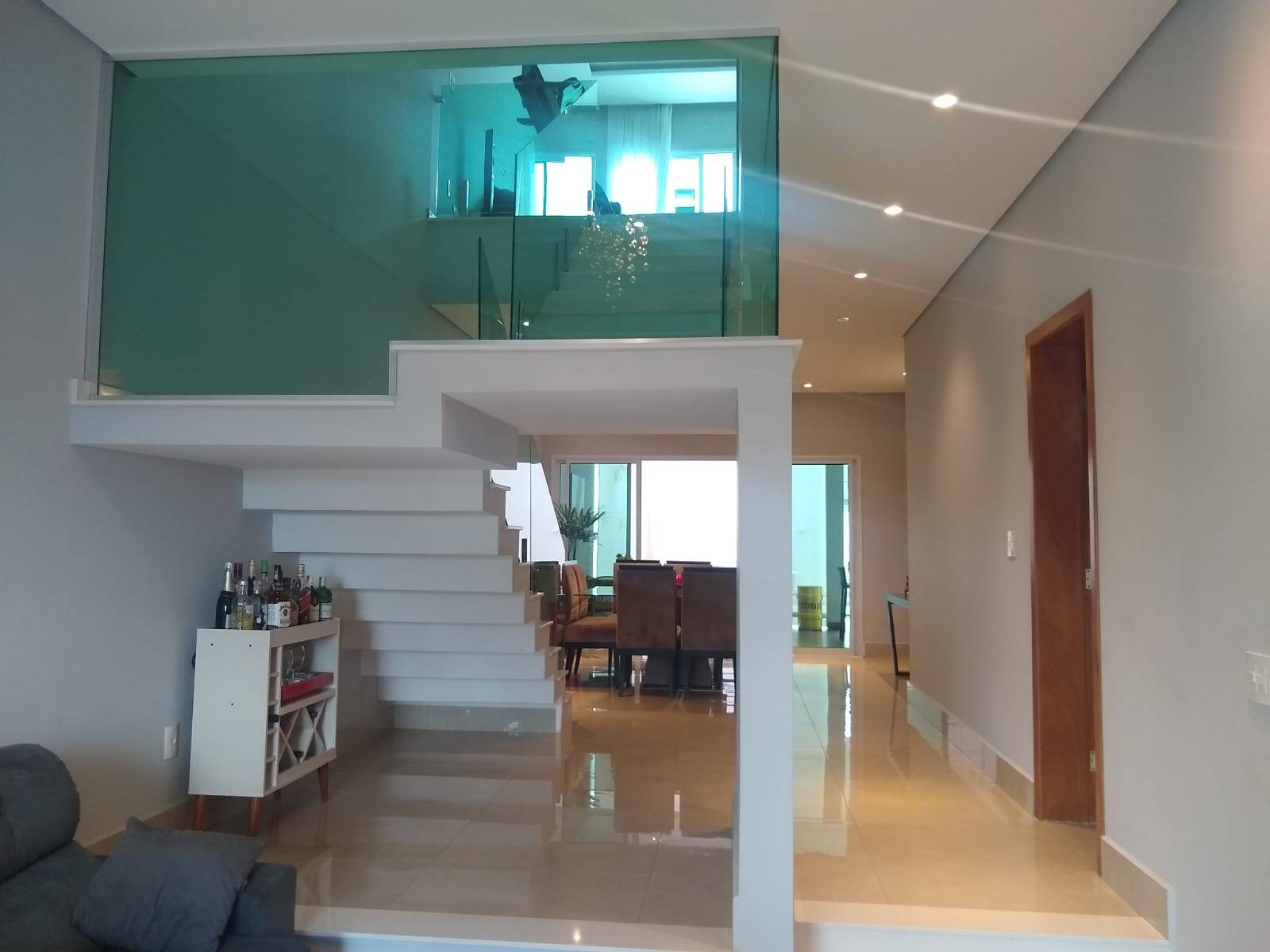 Casa à venda com 3 quartos, 260m² - Foto 3