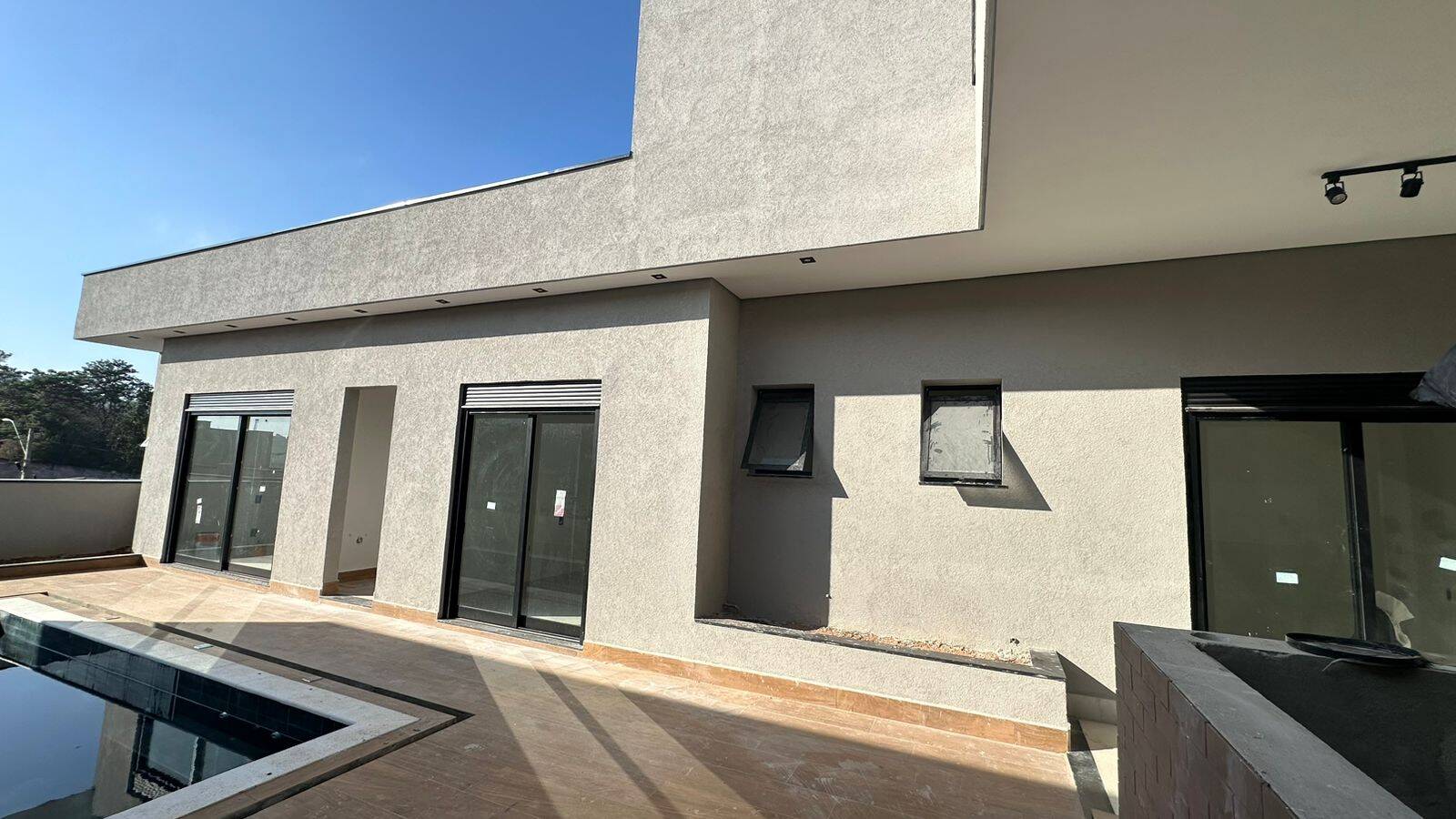 Casa à venda com 3 quartos, 194m² - Foto 4