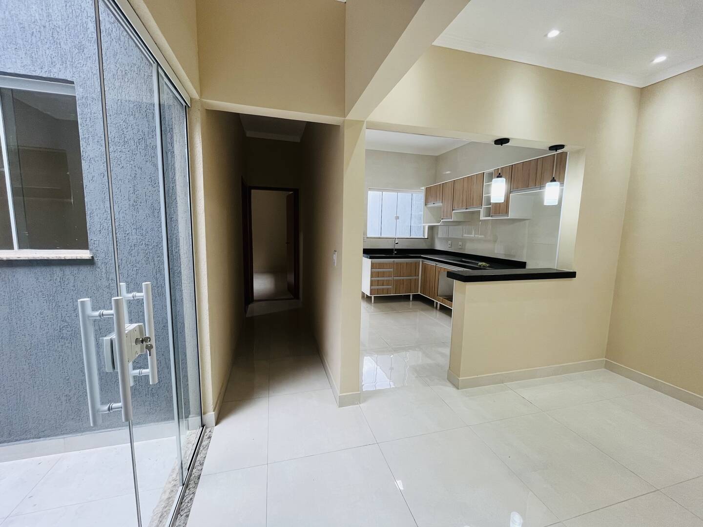 Casa à venda com 3 quartos, 128m² - Foto 2