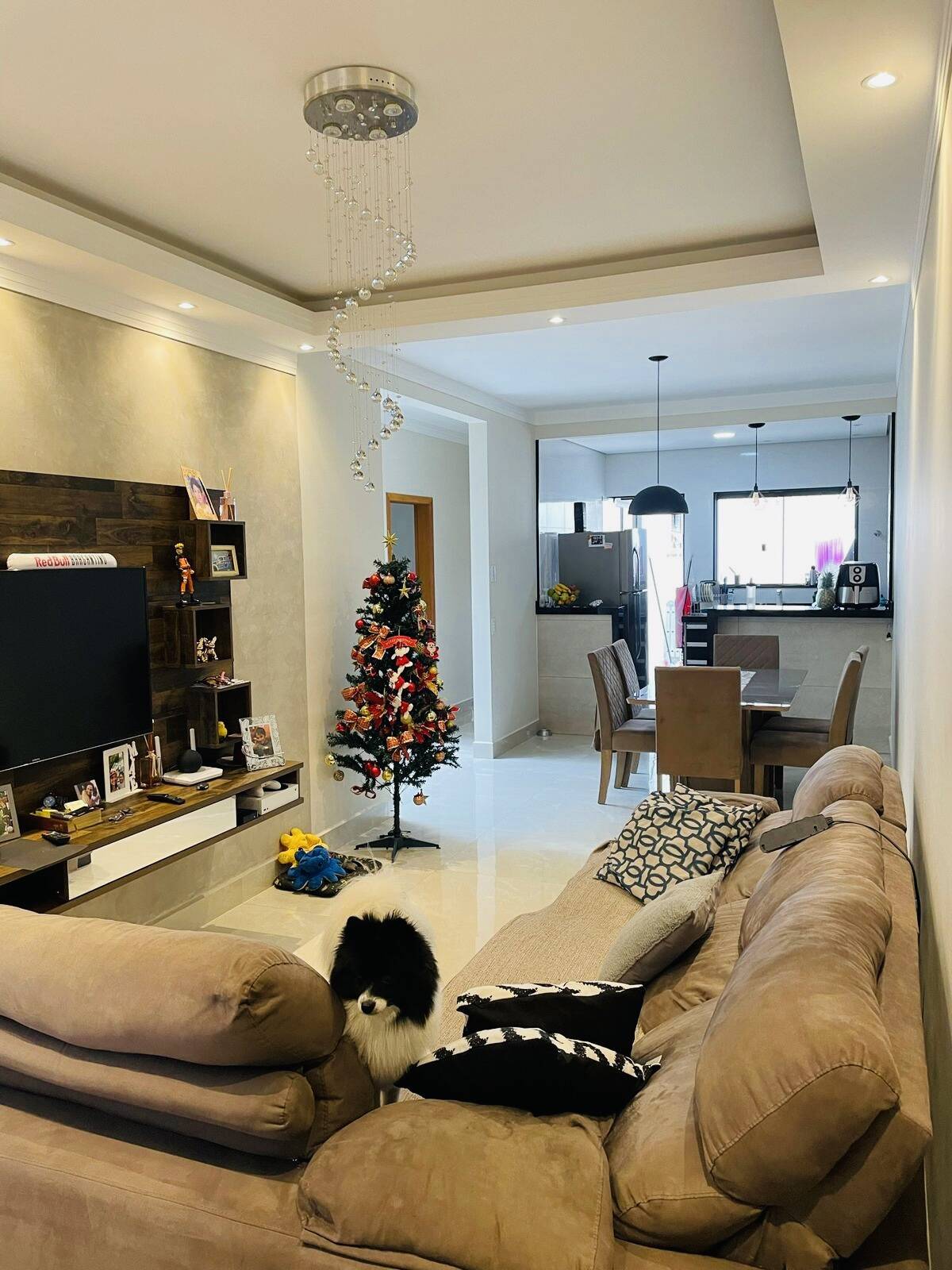 Casa à venda com 3 quartos, 118m² - Foto 1