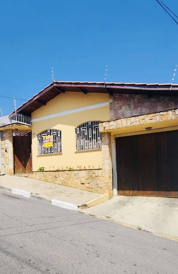 Casa à venda com 3 quartos, 250m² - Foto 1