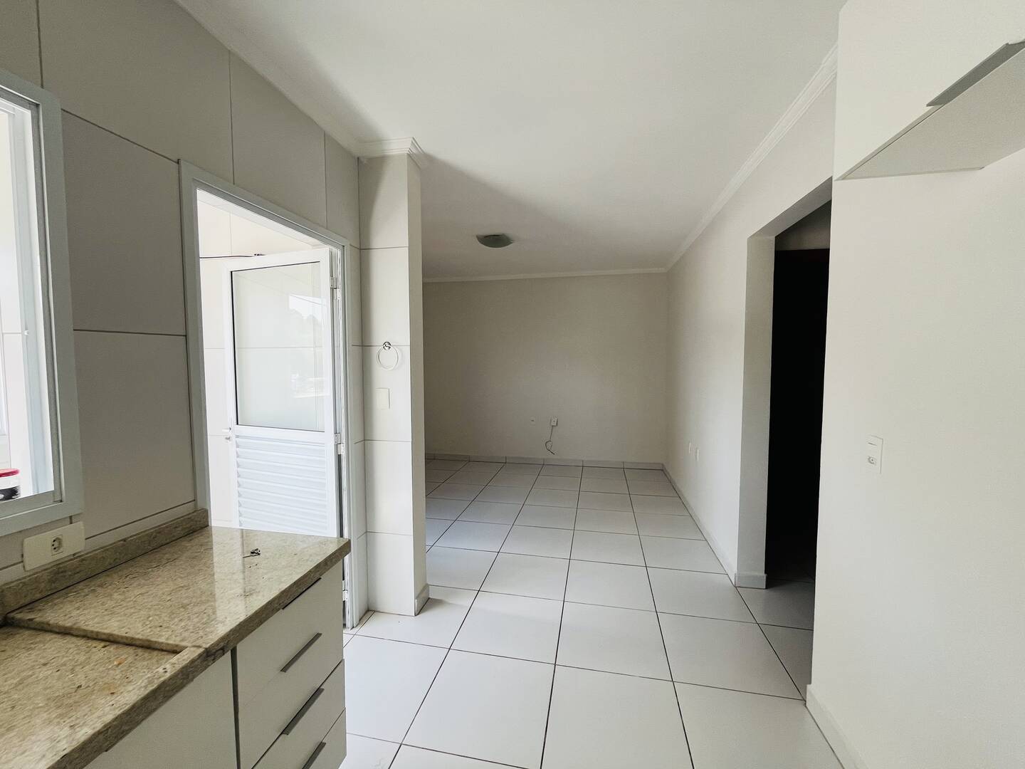 Apartamento à venda com 2 quartos, 60m² - Foto 8