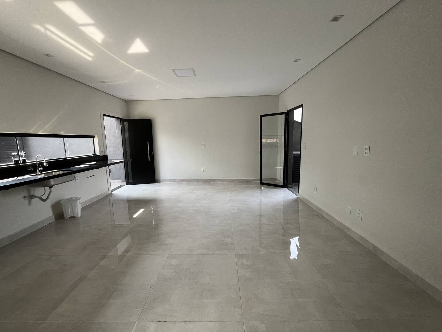 Casa à venda com 3 quartos, 120m² - Foto 5