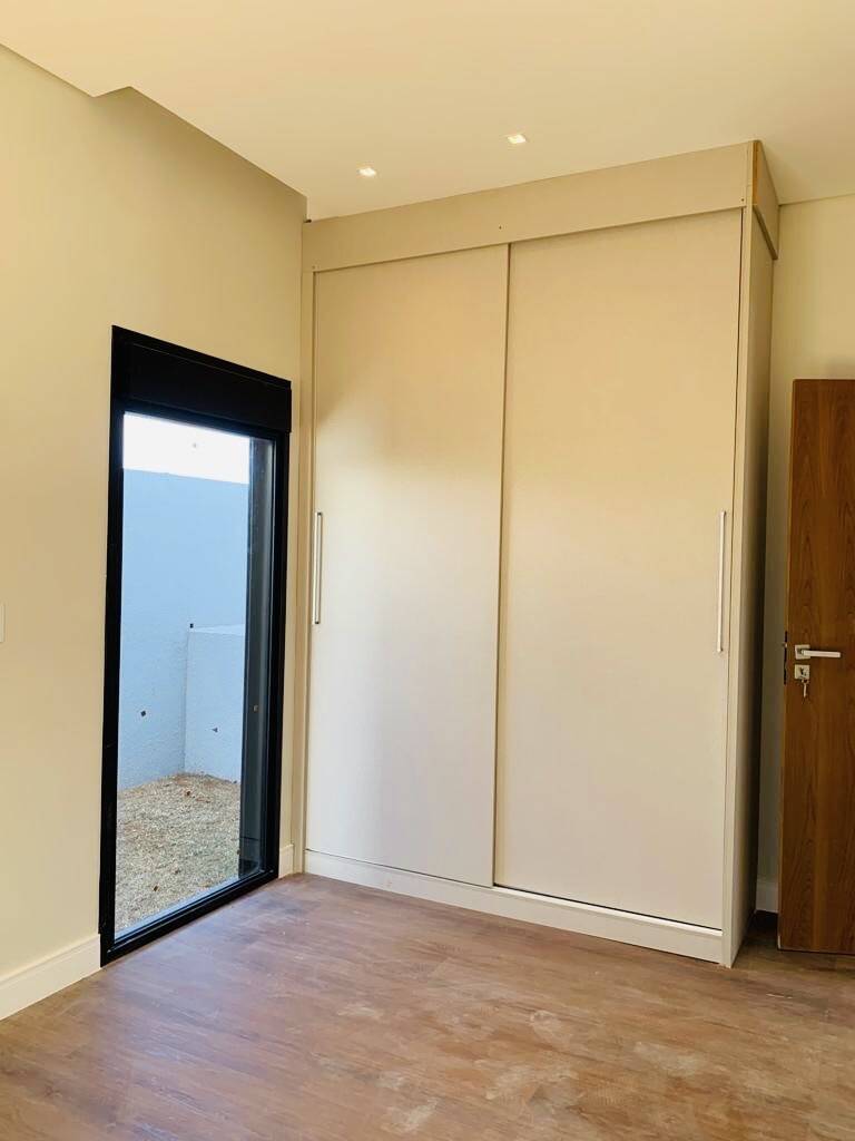 Casa à venda com 3 quartos, 200m² - Foto 10