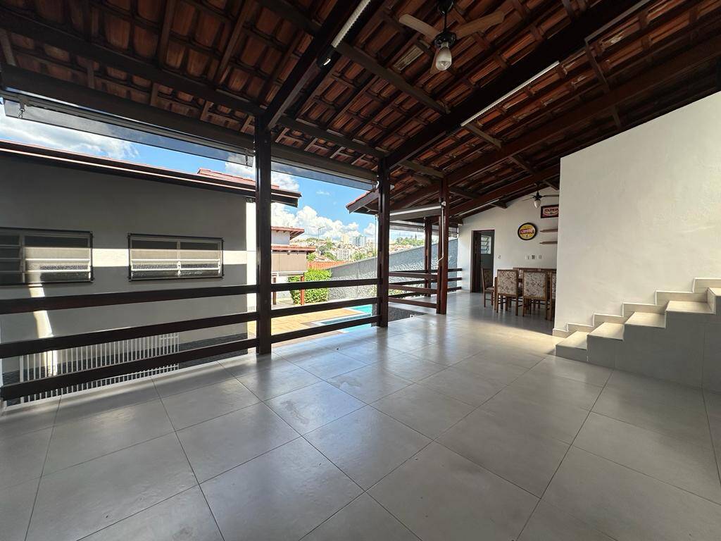 Casa à venda com 4 quartos, 345m² - Foto 20