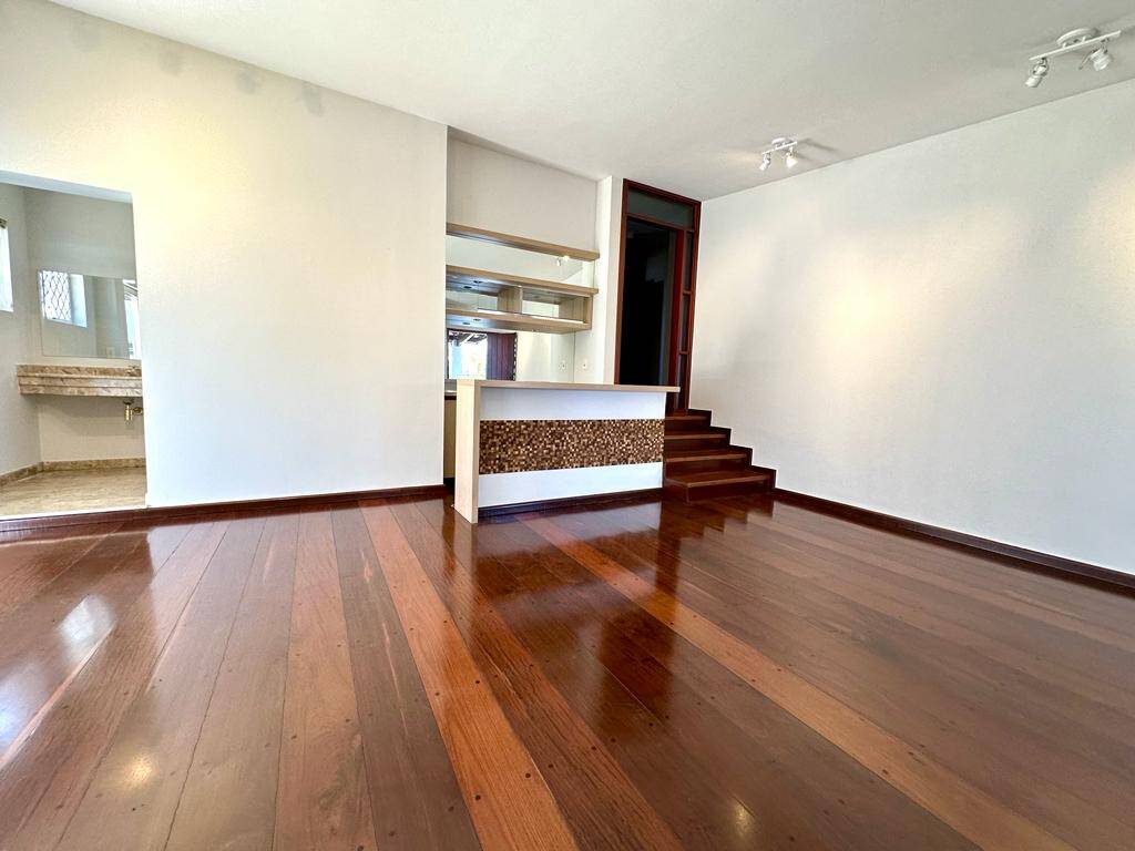 Casa à venda com 4 quartos, 345m² - Foto 5